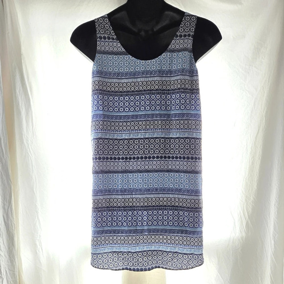 Light & Pretty Blue Dress EUC - Picture 6 of 9